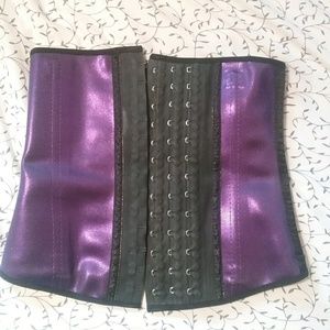 Ann Chery Colombian latex faja